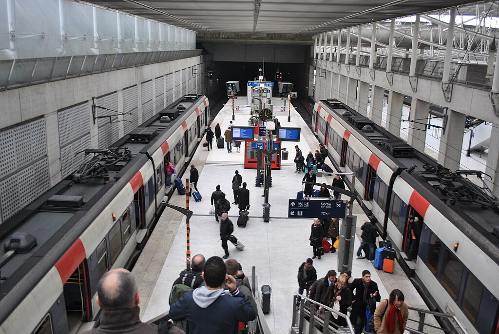 Stations at Charles de Gaulle Airport