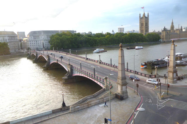 Lambeth Bridge 