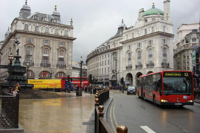 Piccadilly Circus 