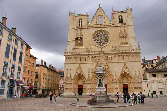 Saint-Jean-Baptiste Cathedral