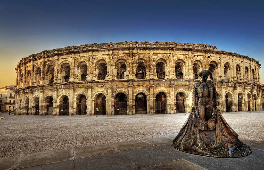 Nîmes