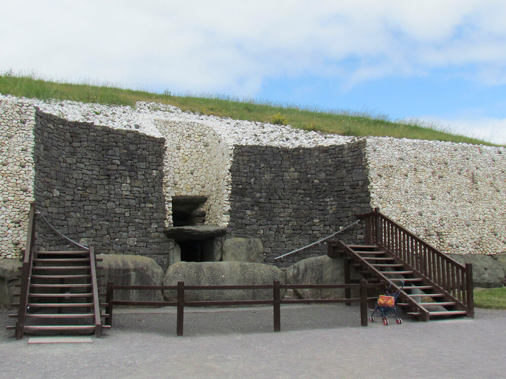 Brú na Bóinne landmarks