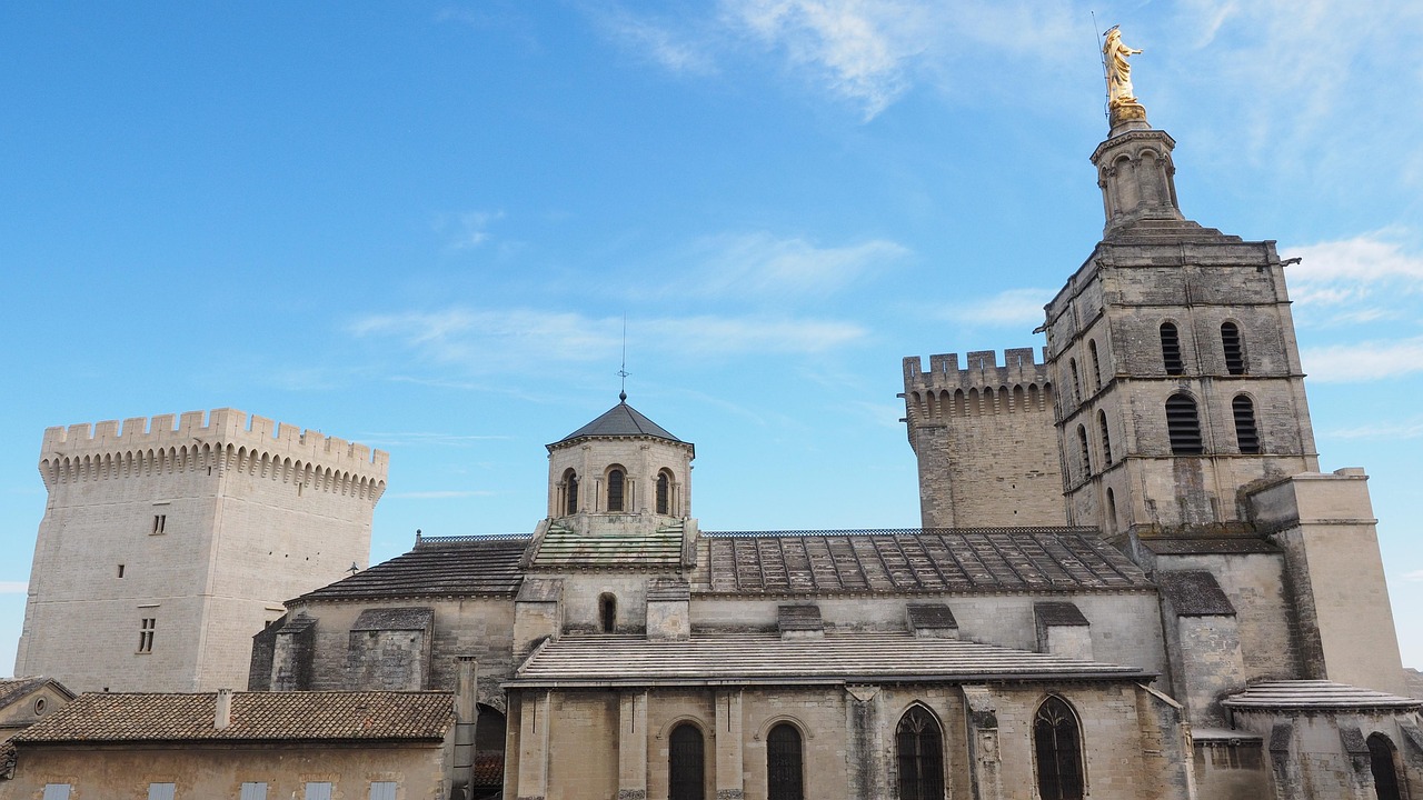 Notre-Dame des Doms Cathedral
