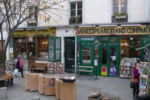 Shakespeare & Company Cafe