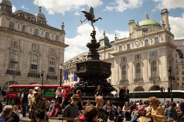 Piccadilly Circus 