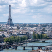 La_Tour_Eiffel_vue_de_la_Tour_Saint-Jacques,_Paris_août_2014_(2) Paris
