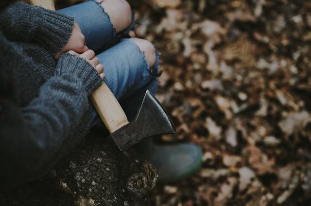 An axe throwing