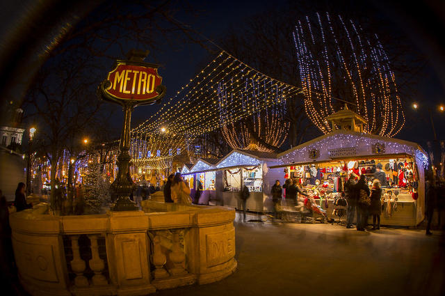 Christmas market on the Champs-Elysées