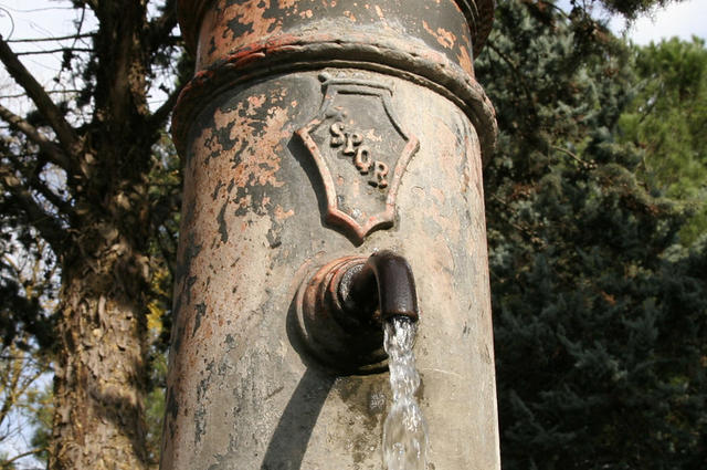 Drinking fountains in Rome