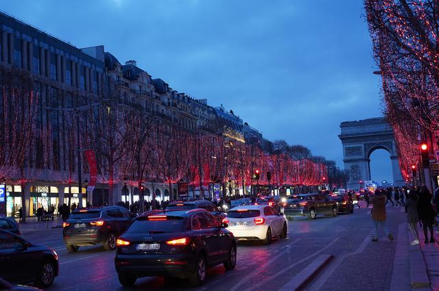 Traffic in Paris