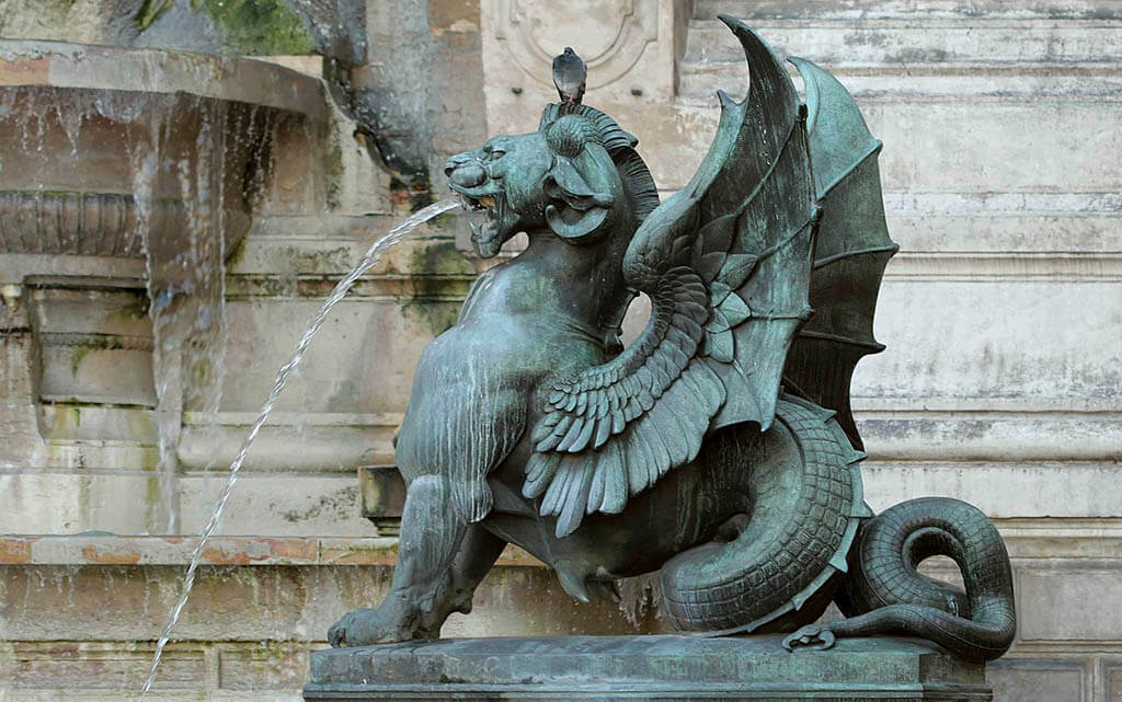 Latin quarter: Fountain Saint-Michel Latin quarter: Fountain Saint-Michel