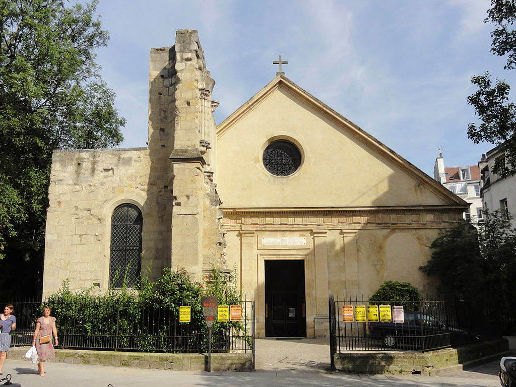 Latin quarter: Church of Saint-Julien-le-Pauvre