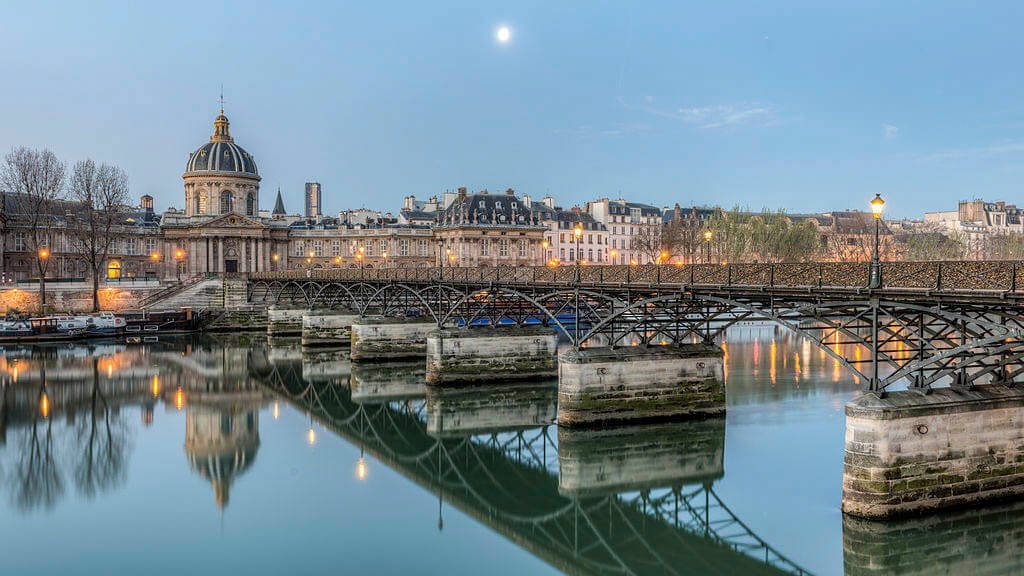 Winter vacation in Paris, Pont des Arts bridge